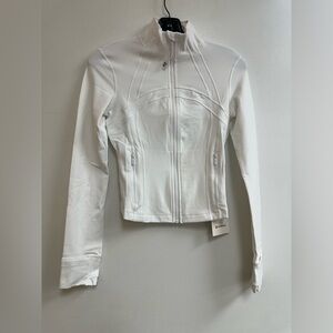 Lululemon Define Cropped Jacket *Nulu in White